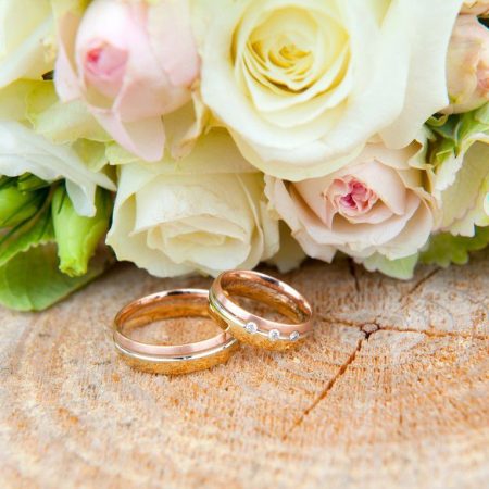 15 лет свадьбы — стеклянная (хрустальная) годовщина: теплые поздравления своими словами и красивые открытки