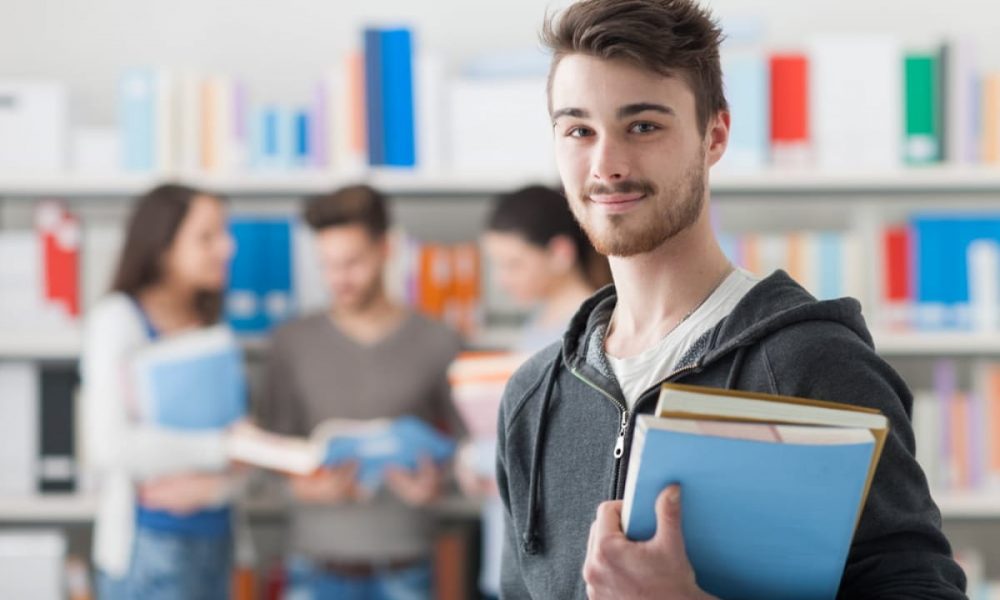 Когда правильно отмечать День студента в Украине: 25 января или 17 ноября?