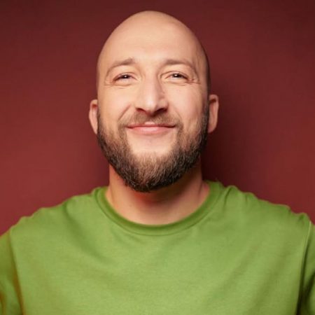 Владимир Кравчук стал Заслуженным артистом Украины после успеха «Ты — космос»: что известно об актере и его главные роли