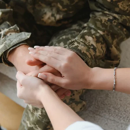 В Украине начал работу Офис военного омбудсмена: куда обращаться защитникам