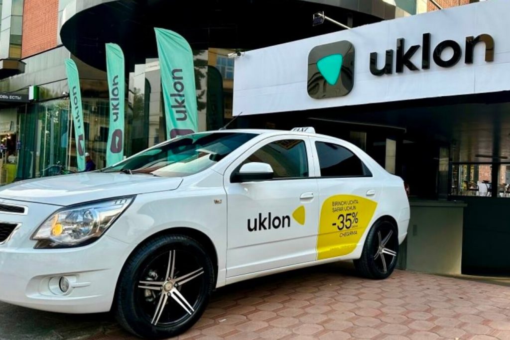 В Украине готовят новые требования для таксистов в 2026 году: сертификаты, QR-коды и стаж — подробности