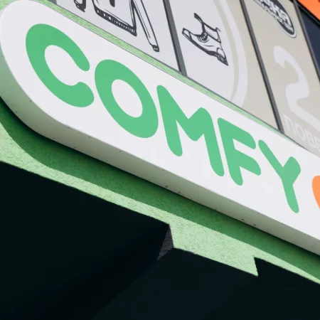 Comfy запустил акцию «Товар дня» 23 февраля: специальные цены на технику и бытовую химию