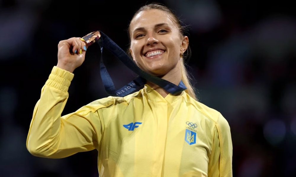 Олимпийская чемпионка Ольга Харлан ждет первенца: фехтовальщица опубликовала видео с женихом