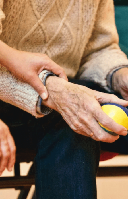 Как оформить опекунство над человеком с 2 группой инвалидности в Украине: полный перечень документов в 2026 году