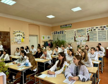 Учебный год 2025–2026 в Украине: до какого числа учатся школьники и будут ли весенние каникулы