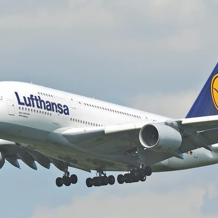 Пилоты Lufthansa объявили двухдневную забастовку: какие рейсы из Германии отменят и что делать пассажирам