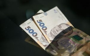 До 3500 грн на ребенка: как оформить государственную помощь, если отец не платит алименты