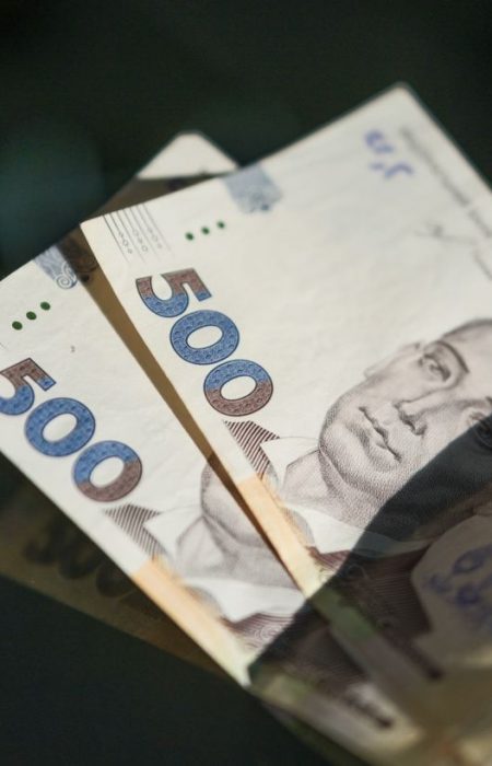 Кто получит 1500 грн помощи от государства в Украине и как оформить выплату