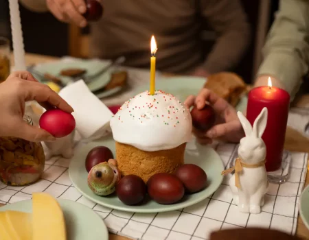 Поздравления с Пасхой 2026: лучшие пожелания в стихах и прозе для родных