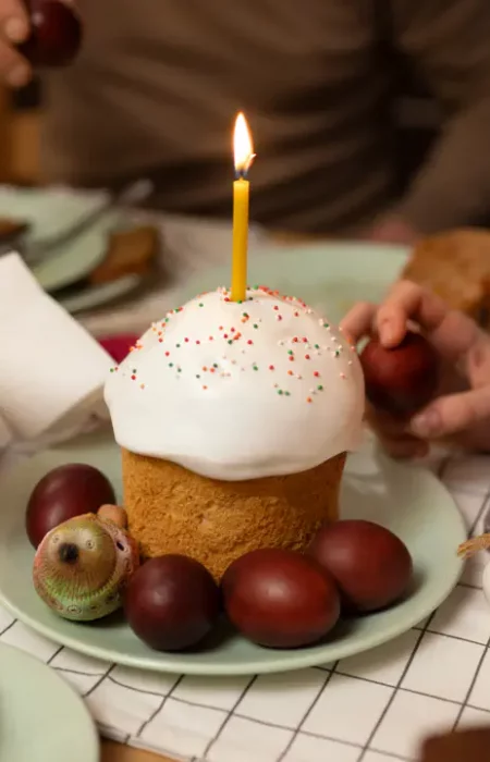 Поздравления с Пасхой 2026: лучшие пожелания в стихах и прозе для родных