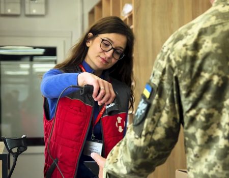 Посылки для военных за 1 гривну в 2026 году: как получить скидку через Армия+ — пошаговая инструкция