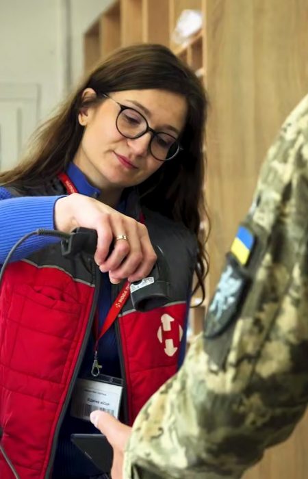 Посылки для военных за 1 гривну в 2026 году: как получить скидку через Армия+ — пошаговая инструкция