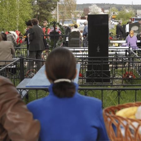 Радоница 2026: что это за день, как поминают усопших в Украине и что запрещено делать