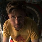 Почему все говорят о фильме «Проект «Аве Мария» с Райаном и можно ли его посмотреть в Украине