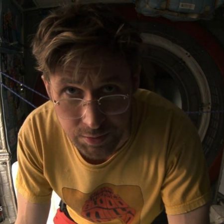 Почему все говорят о фильме «Проект «Аве Мария» с Райаном и можно ли его посмотреть в Украине