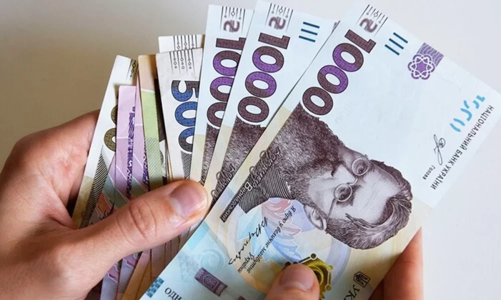 Выплата пенсии под угрозой: кому из украинцев нужно срочно обратиться в ПФУ