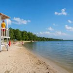 Где можно купаться в Украине в 2026 году: список безопасных пляжей по областям