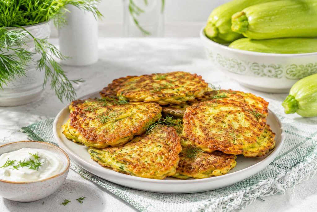 Хрустящие отбивные из кабачков: как приготовить в кляре и сырной панировке