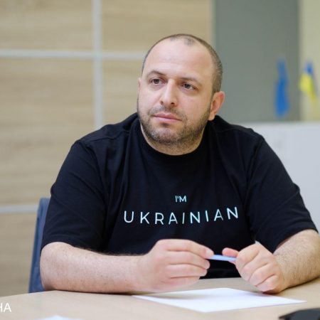 Кто такой Рустем Умеров: путь от депутата и министра обороны до руководителя СВРУ