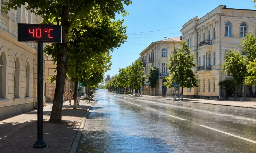 Херсонщину накроет жара до +40°C: синоптики назвали самые горячие дни августа