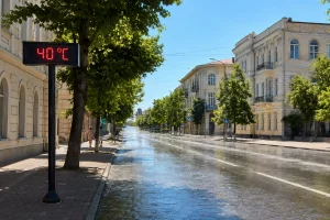 Херсонщину накроет жара до +40°C: синоптики назвали самые горячие дни августа