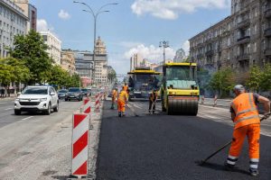В Киеве перекрывают два популярных проспекта: где ограничили движение с 10 августа