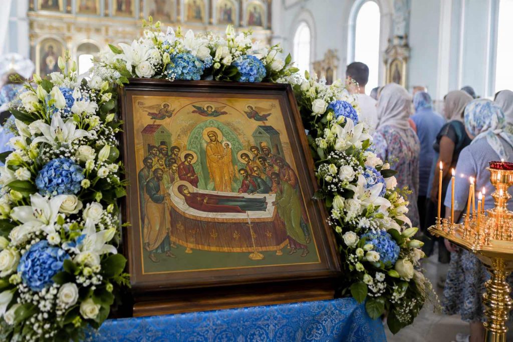 Успение Пресвятой Богородицы 15 августа: что можно и нельзя делать в этот день